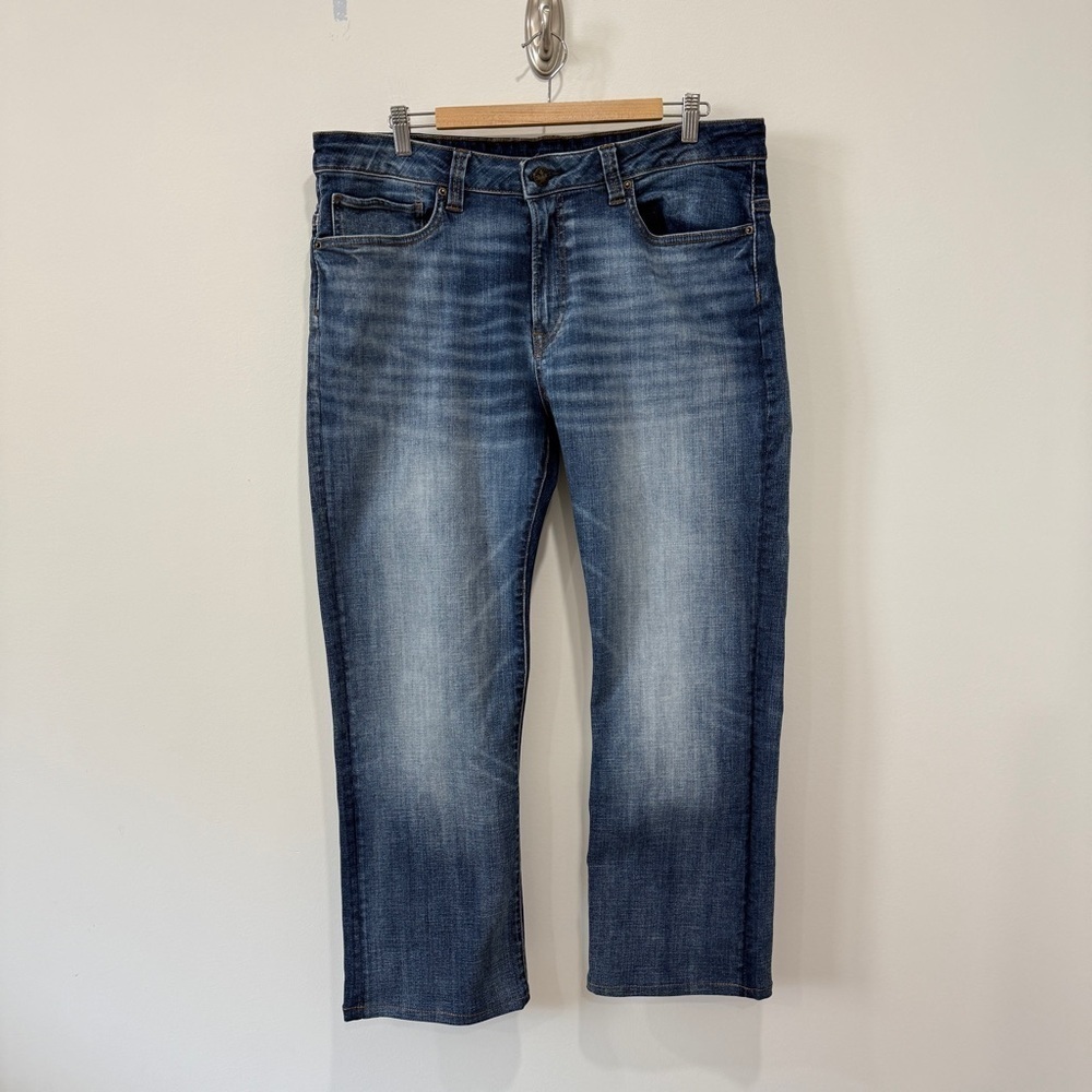 Buffalo David Bitton Jeans Faded Blue Relaxed Straight Driven Size 36 Inseam 27